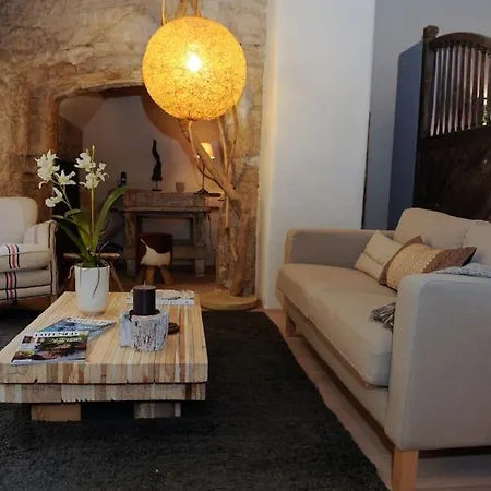 Le Loft Des Antiquaires, *