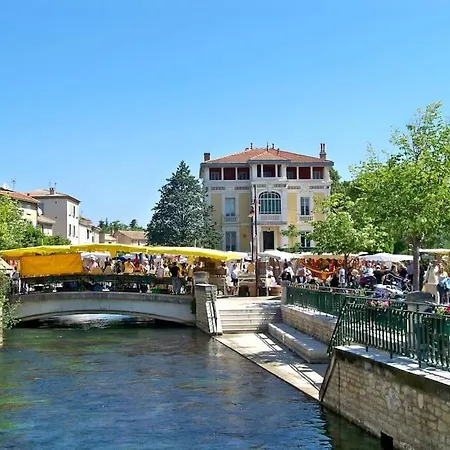 Le Loft Des Antiquaires, Appartement LʼIsle-sur-la-Sorgue